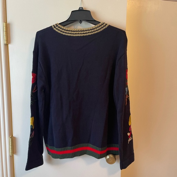 Evereve NWT sweater navy with red green band appliquéd embroidered flowers XL - Picture 2 of 4